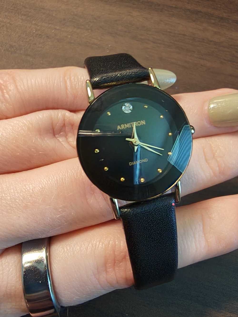 Armitron Black Diamond Dial Leather Strap Watch Gold Tone Details READ DESCRIPTI